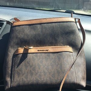 Cross body Michael Kors bag